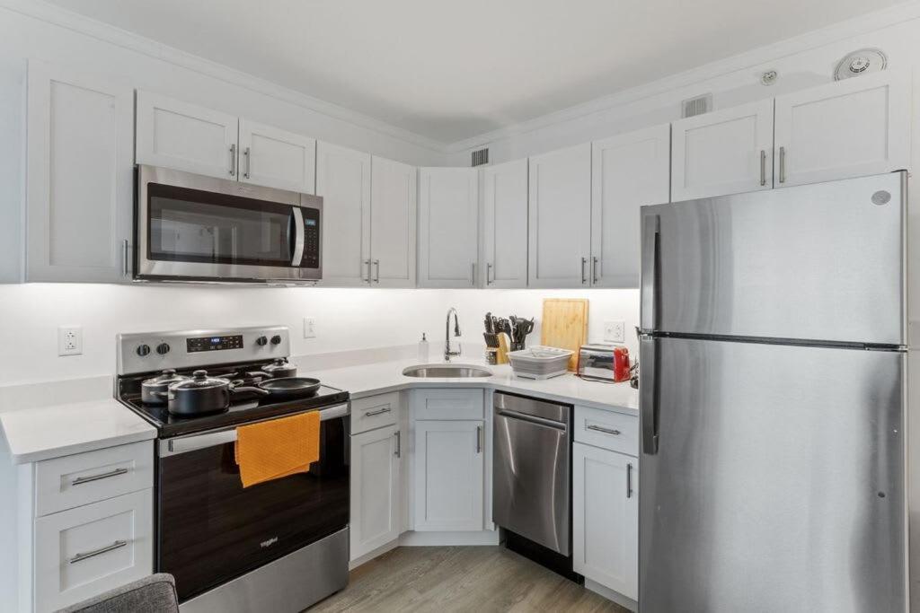 Beachfront 2Br 3Ba Condo By Cozysuites 애틀랜틱시티 외부 사진