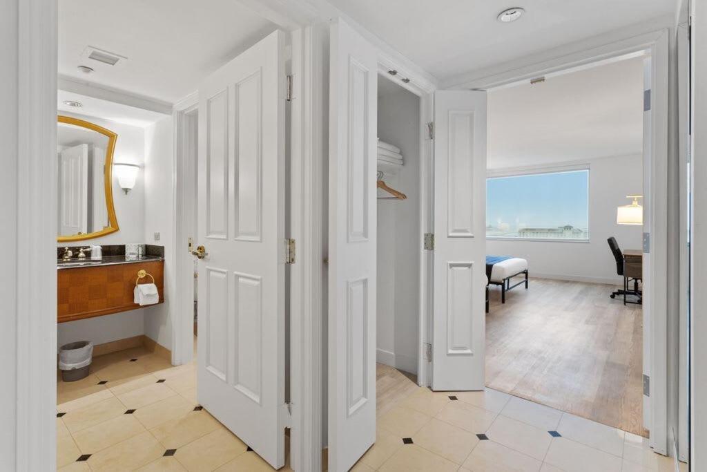 Beachfront 2Br 3Ba Condo By Cozysuites 애틀랜틱시티 외부 사진